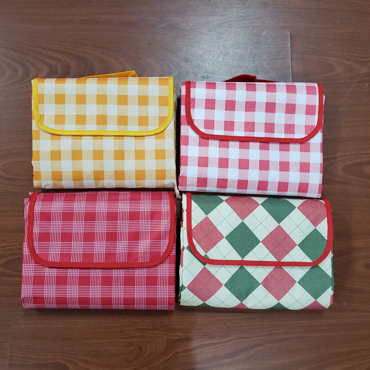 Roll Up Polyester Camping Picnic Blankets 5