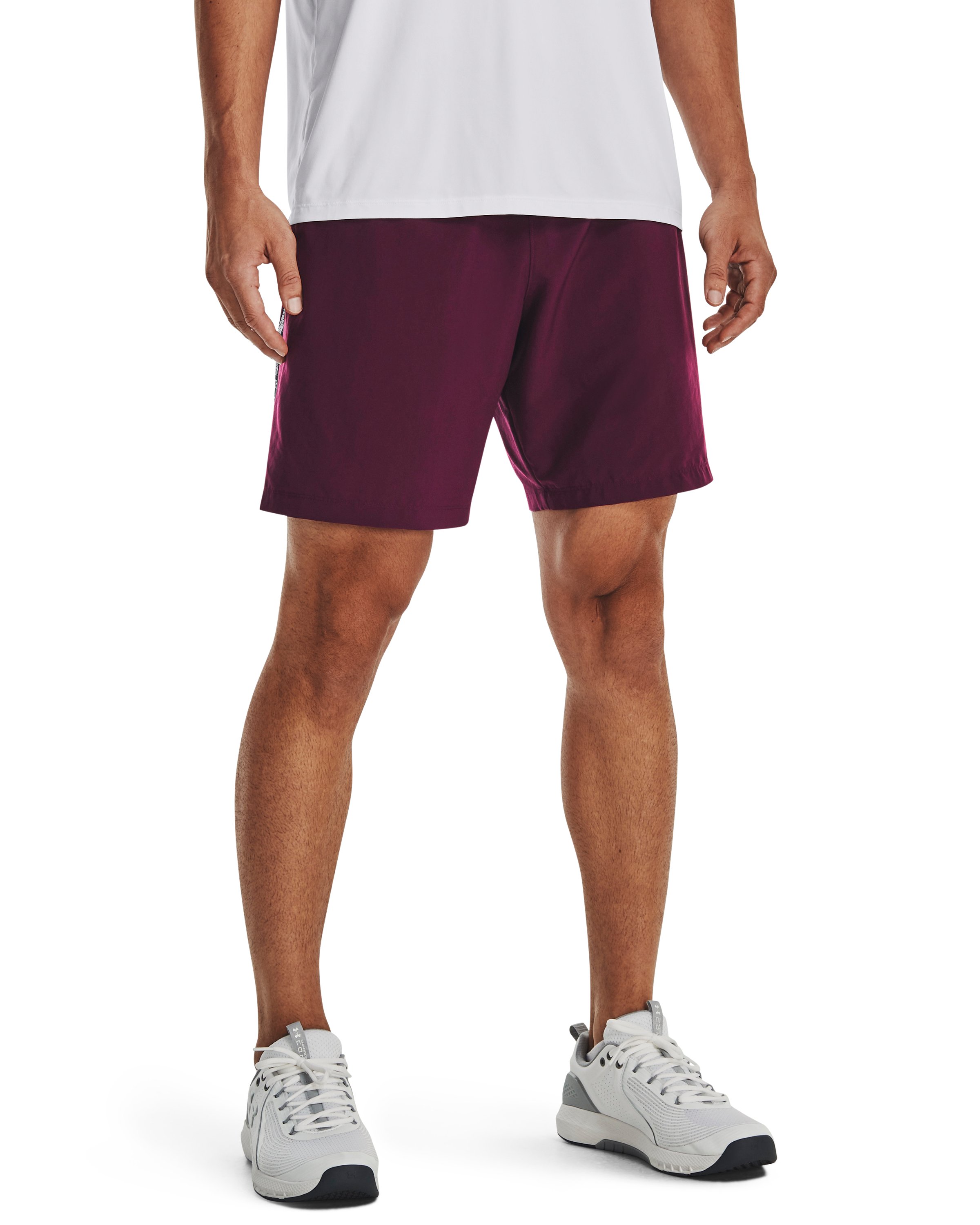 UA Woven Graphic Men's 8.25 Shorts 24