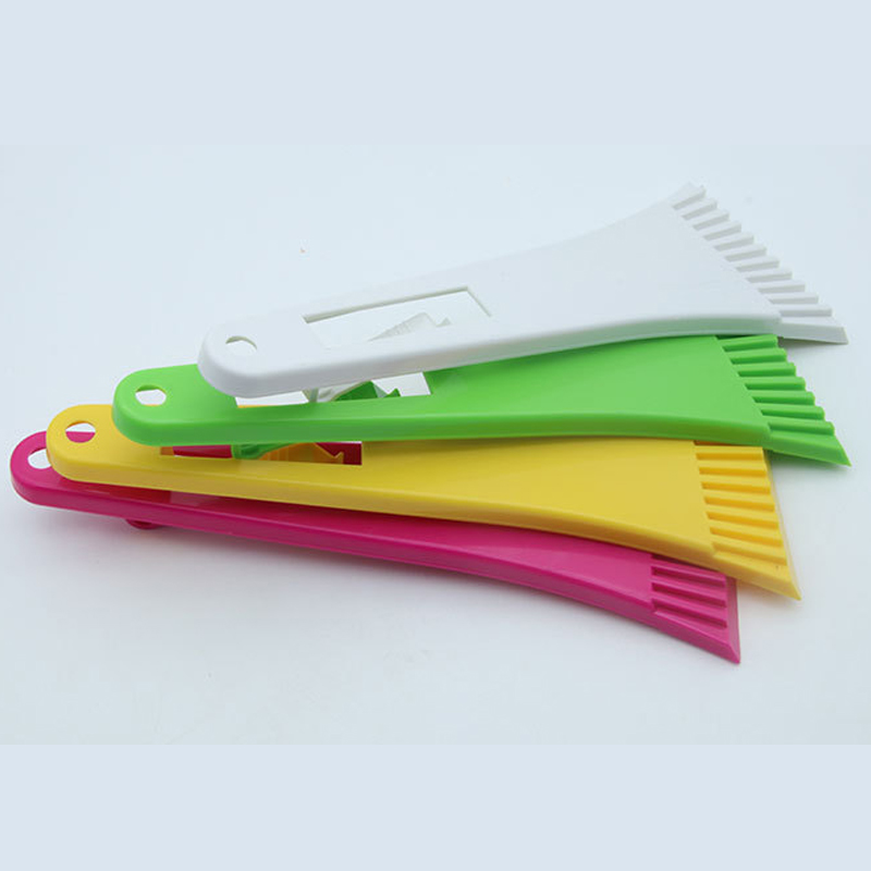 Plastic Snow Shovel 4