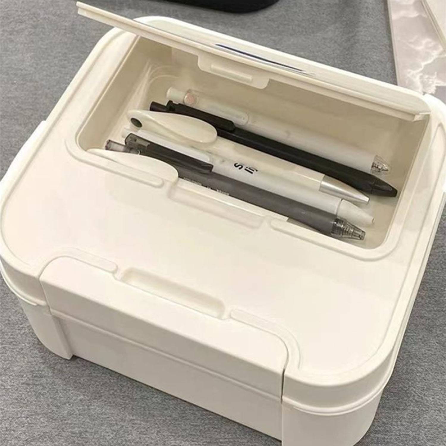 Multifunctional plastic student stationery storage box 2