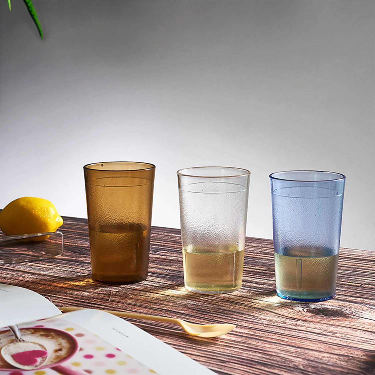 10 oz Plastic Restaurant-Style Tumblers 1