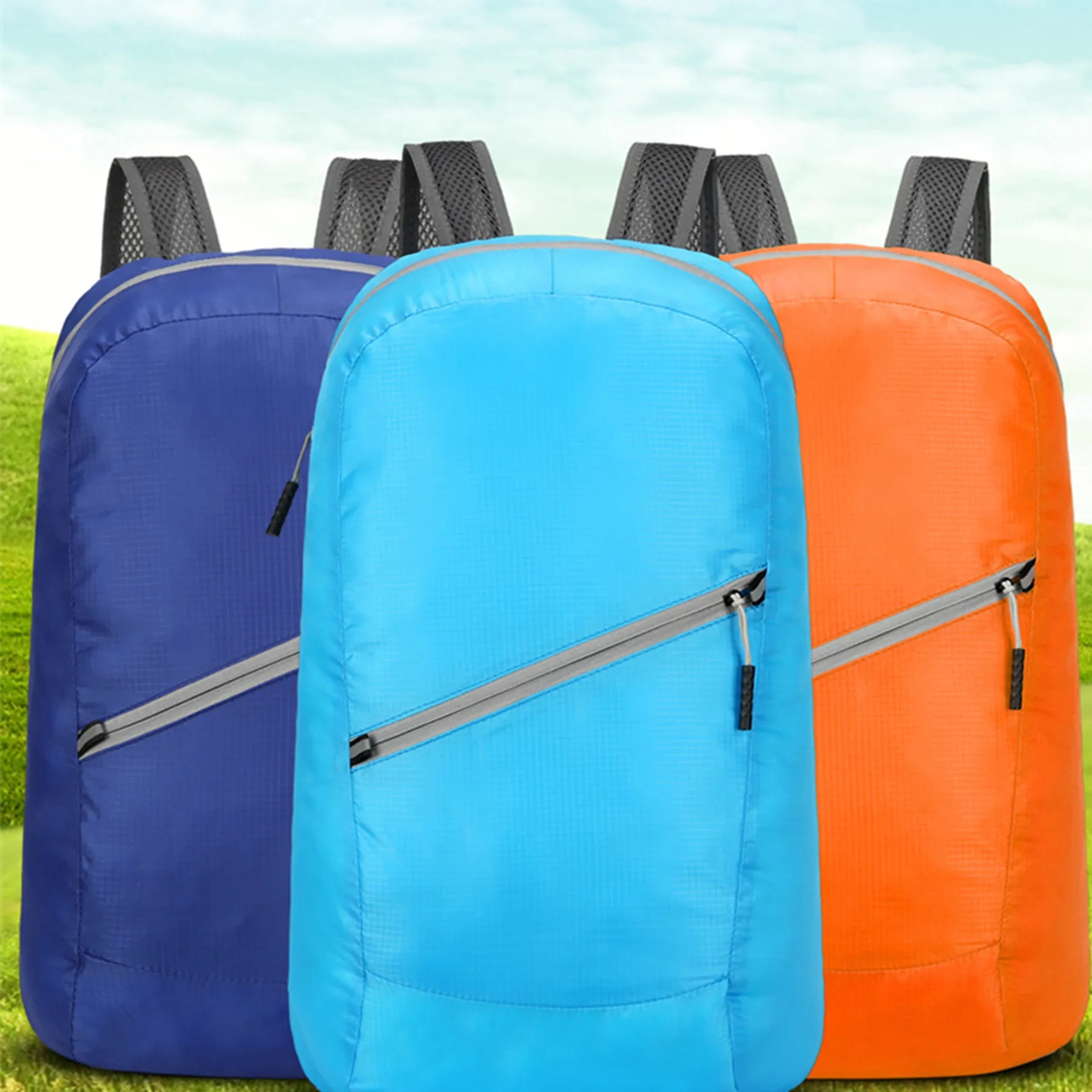 Foldable ultra-thin backpack 6