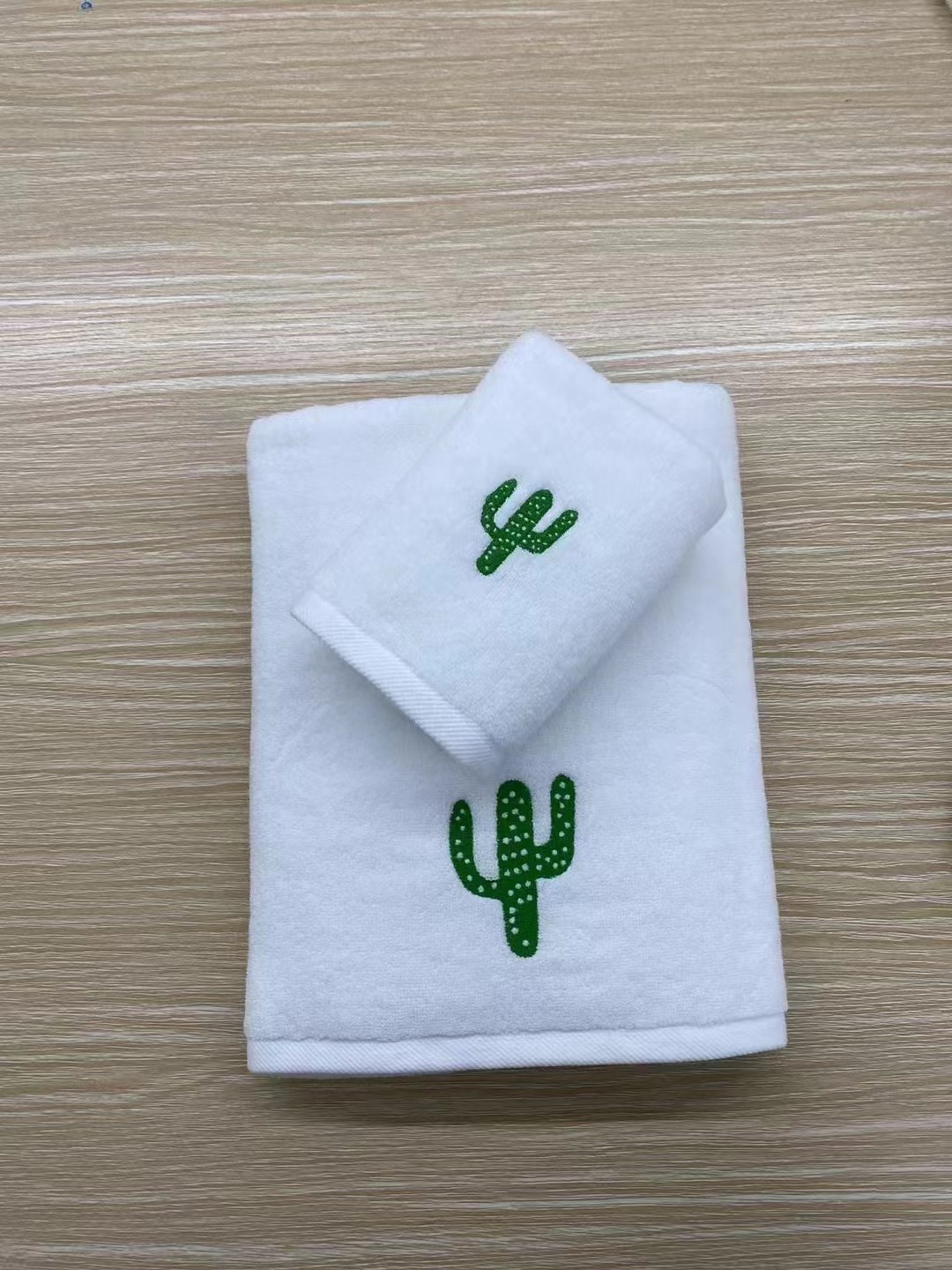 100% Cotton Elegance Embroidery Towel 5