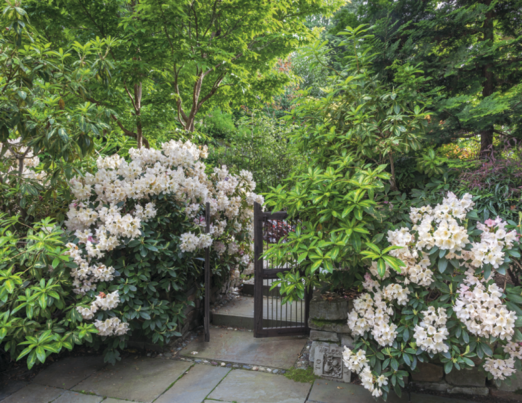 Good Value™ Garden Walk - Stapled Calendar 32