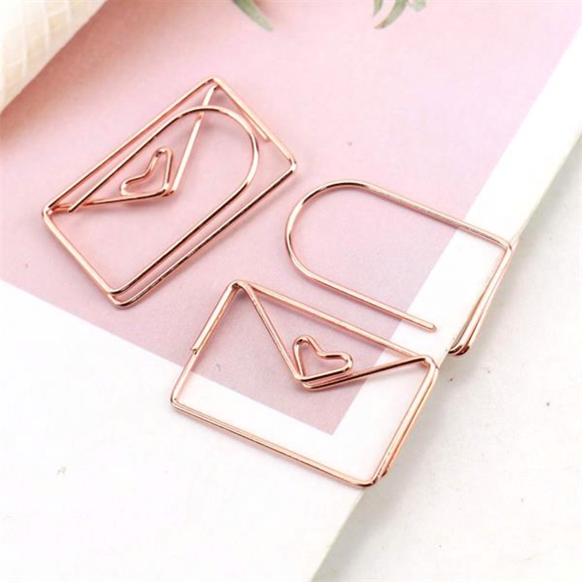 Envelope Shaped Paper Clips w/Tin Container 4