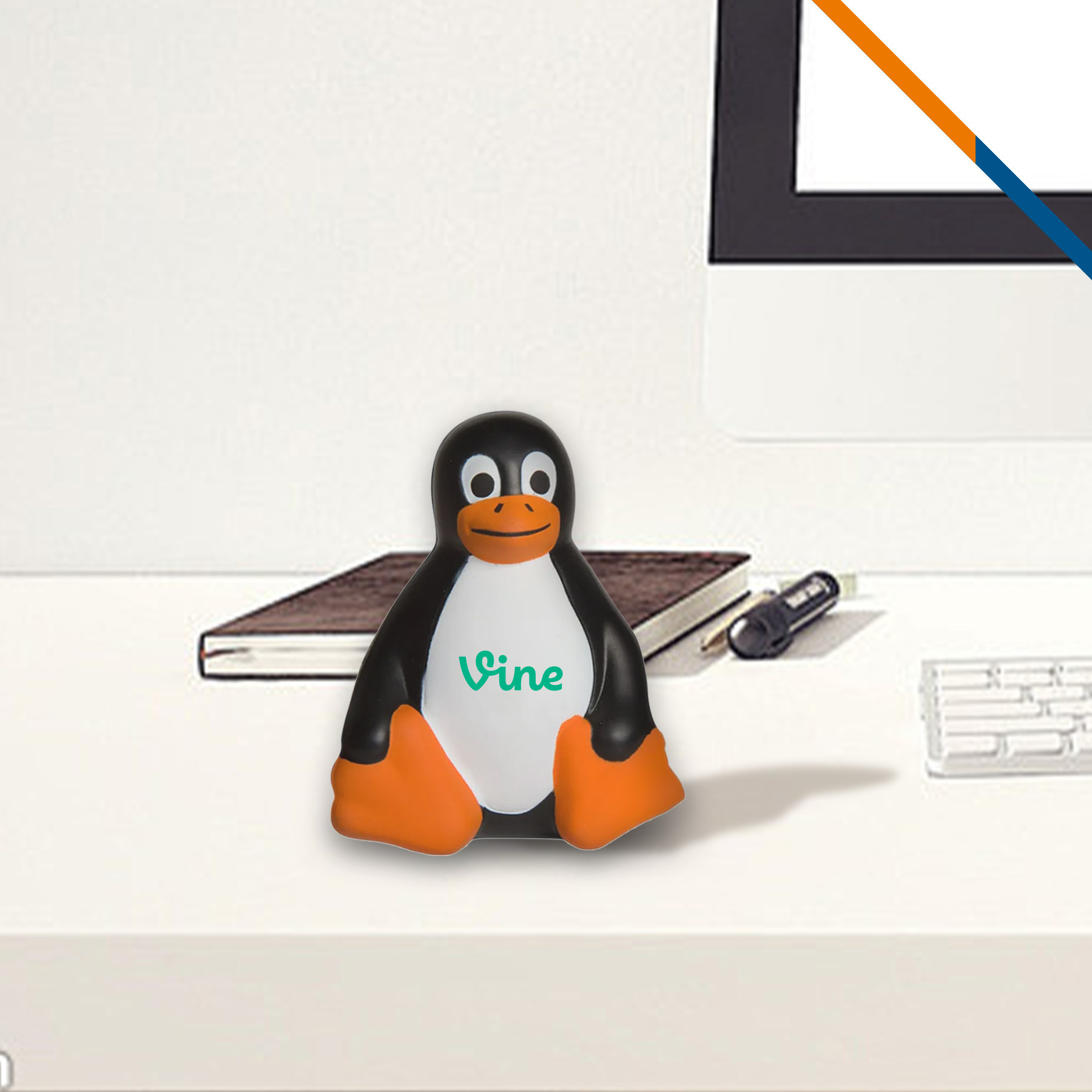 Unia Sitting Penguin Stress Ball 3