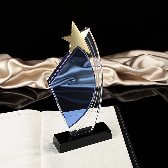 Crystal Trophy A19-145 3