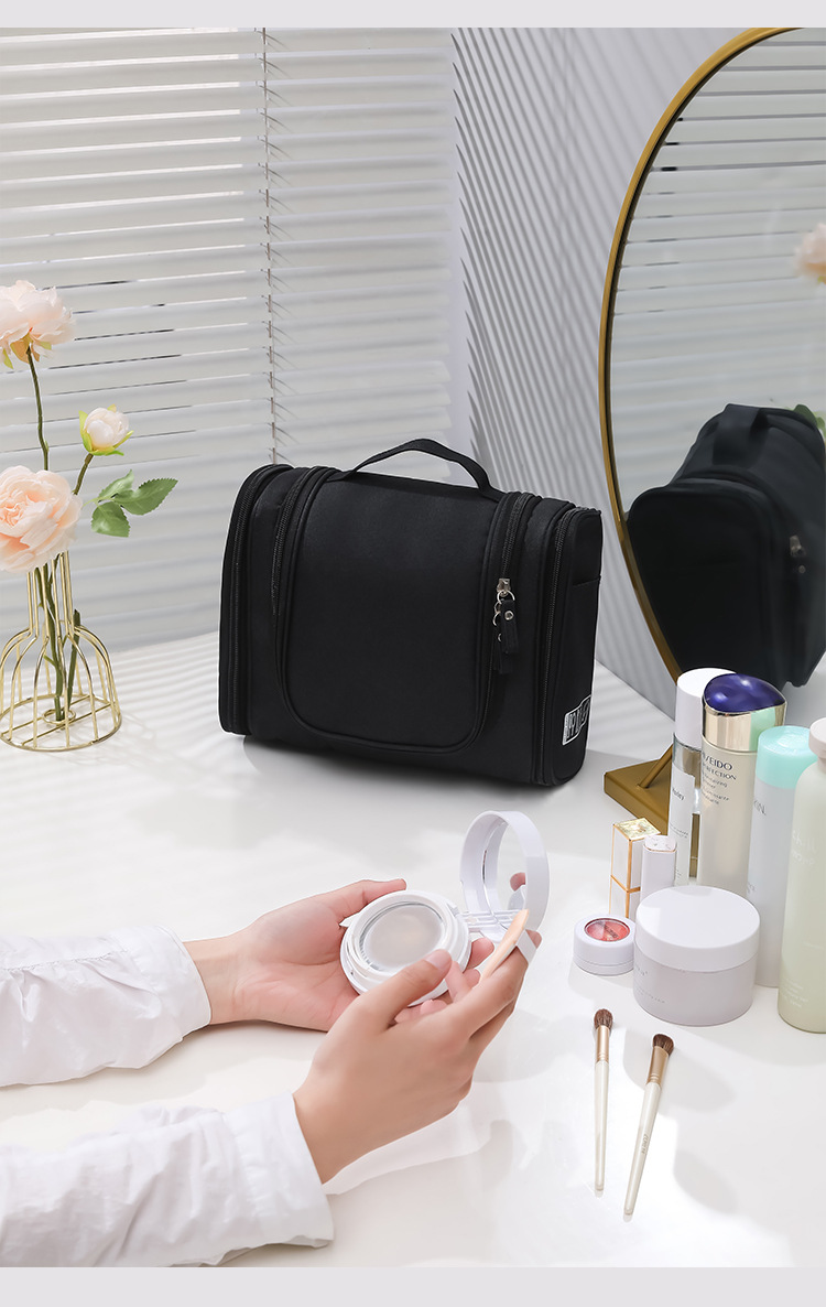 Hanging Toiletry Bag 1