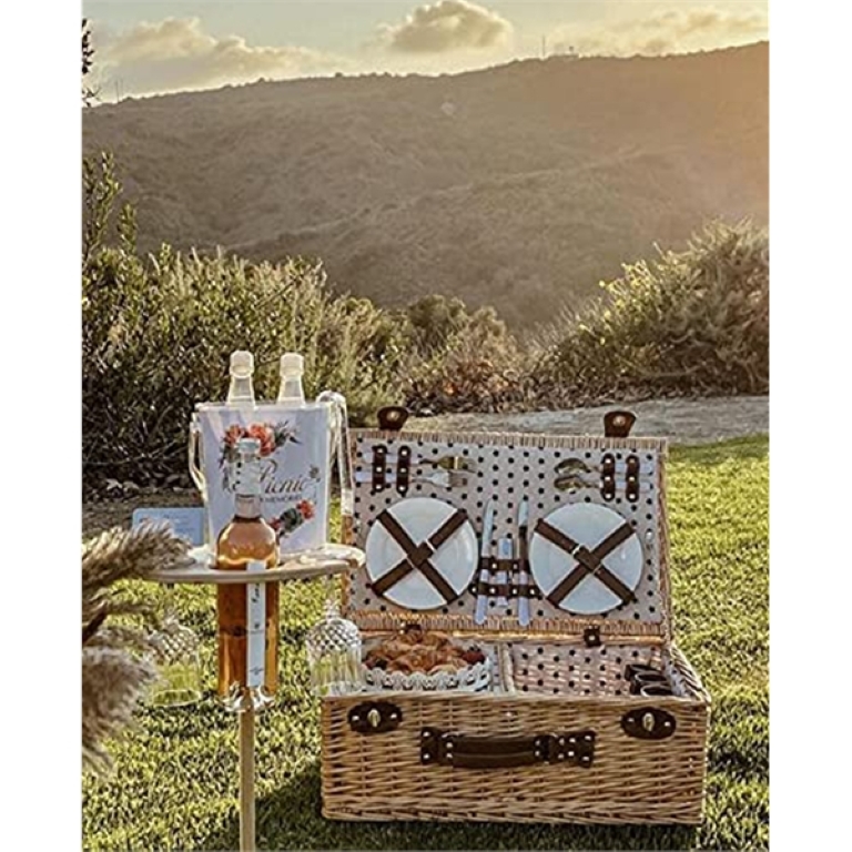 Outdoor Wine Table - Glass Rack 14
