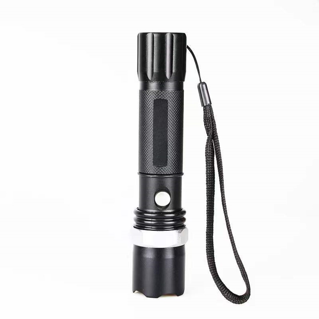Aluminum Alloy Outdoor Flashlight 2