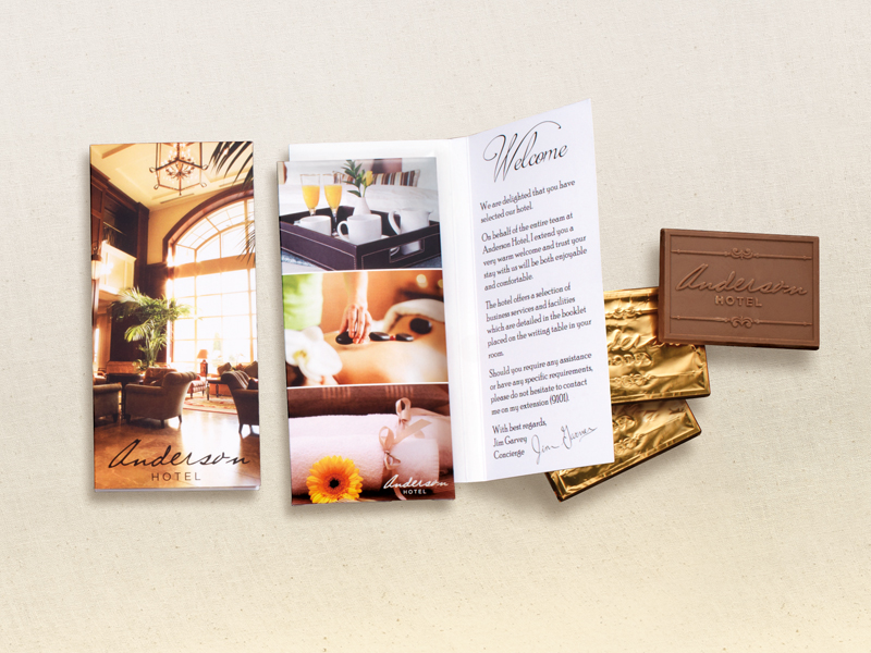 Deluxe Chocolate Storyteller with 3 Custom Engraved Chocolate Bars 7