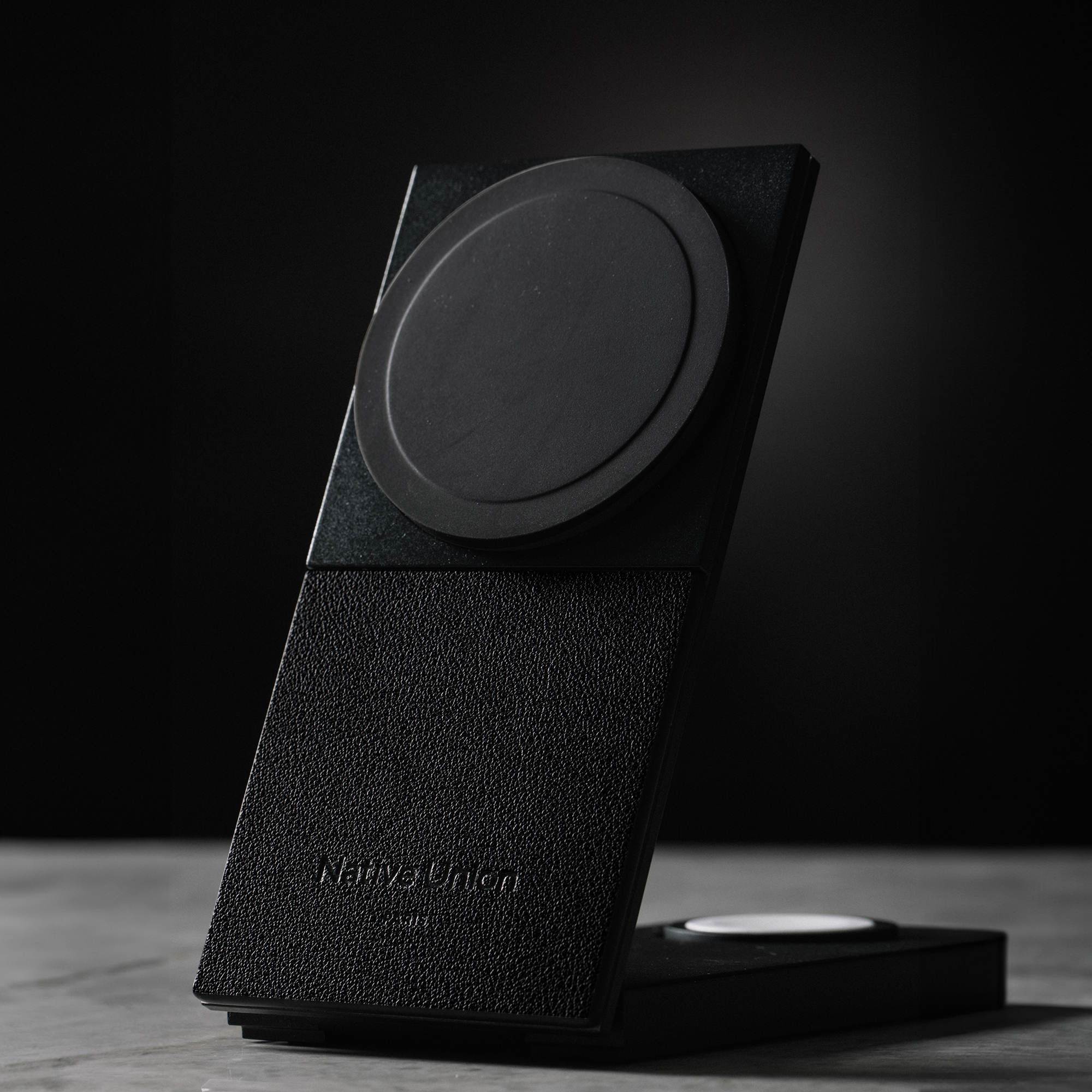 Native Union Rise 3-IN-1 Qi2 Wireless Charger 1