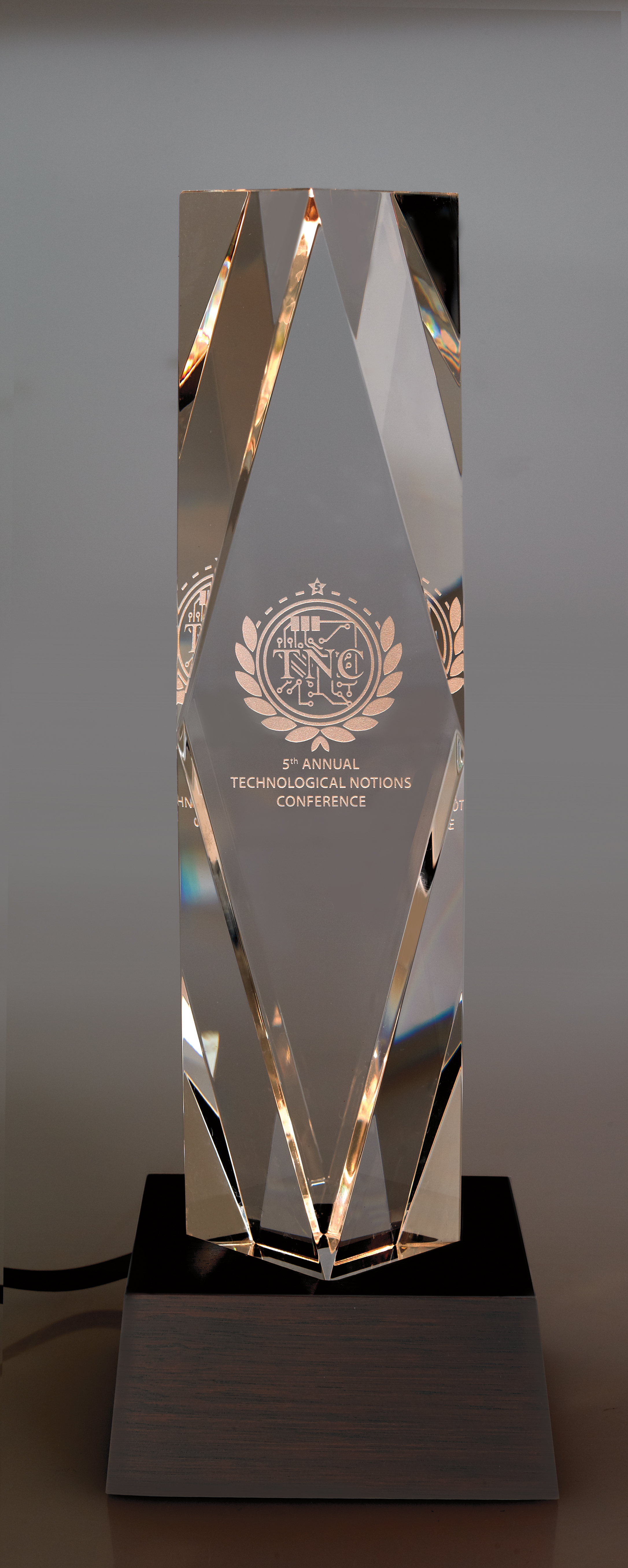 JAFFA® Dramatis Award with Lighted Base 2