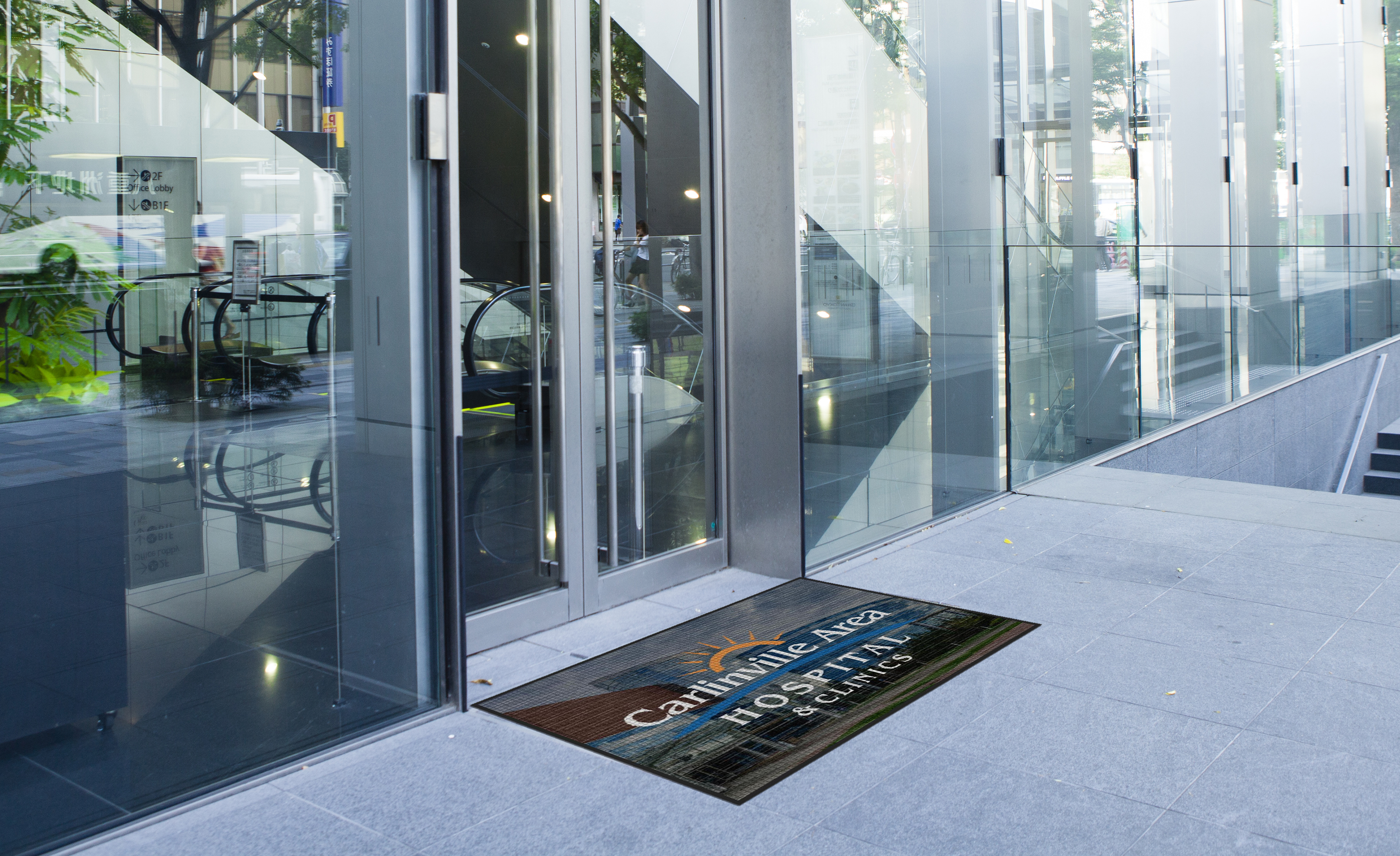 WaterHog Impressions HD Indoor/Outdoor Logo Floor Mat (4'x8')