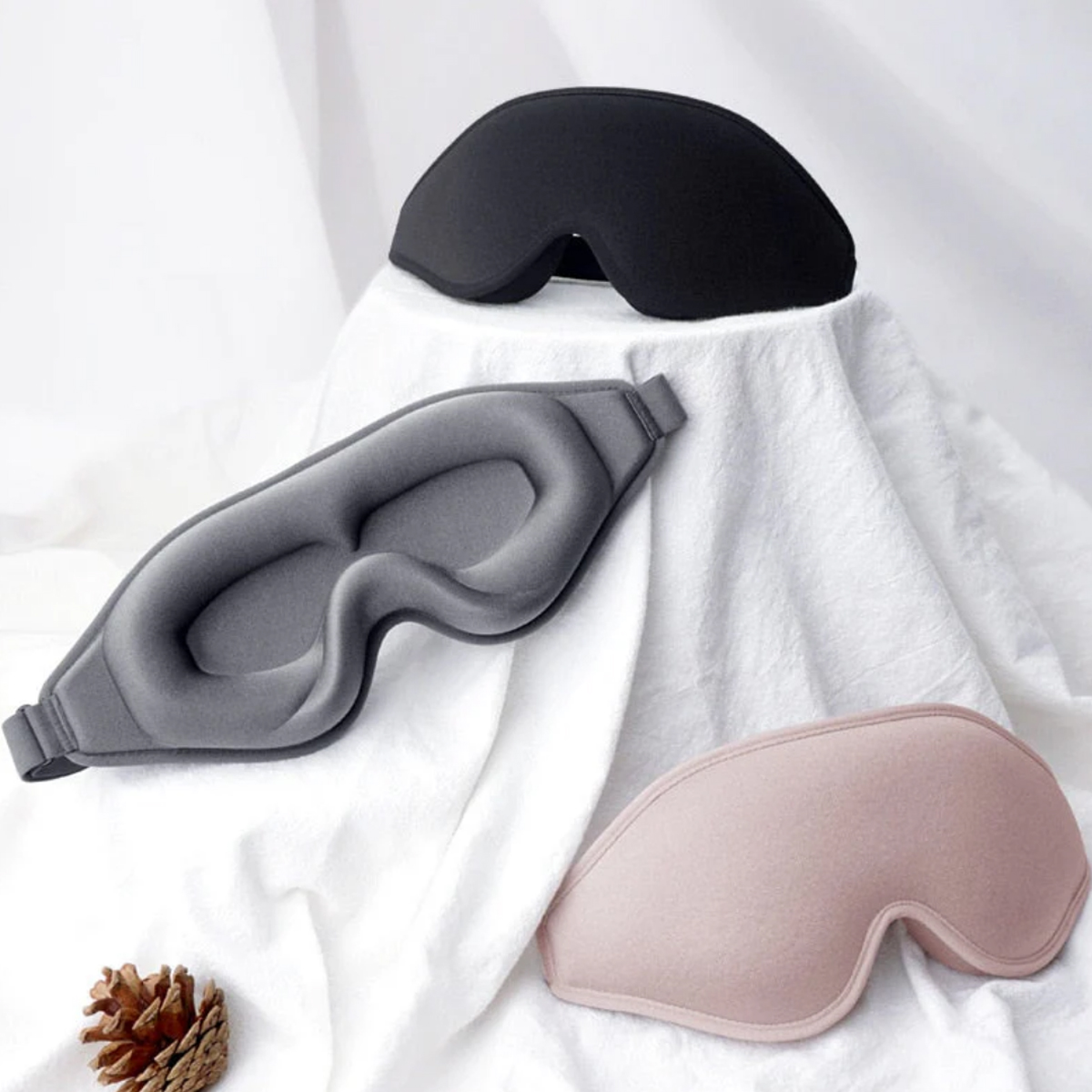 Comfortable Lycra Sleep Mask for Travel and Restful Sleep 3