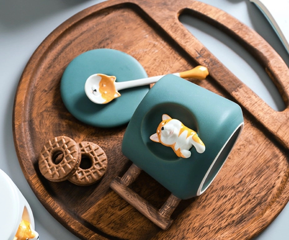 High Quality 14.2 oz Stereo Embossed Mug With Lid and Spoon 3