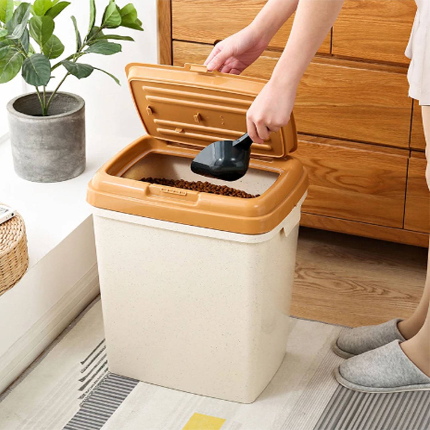 22lb PET FOOD STORAGE BIN 3