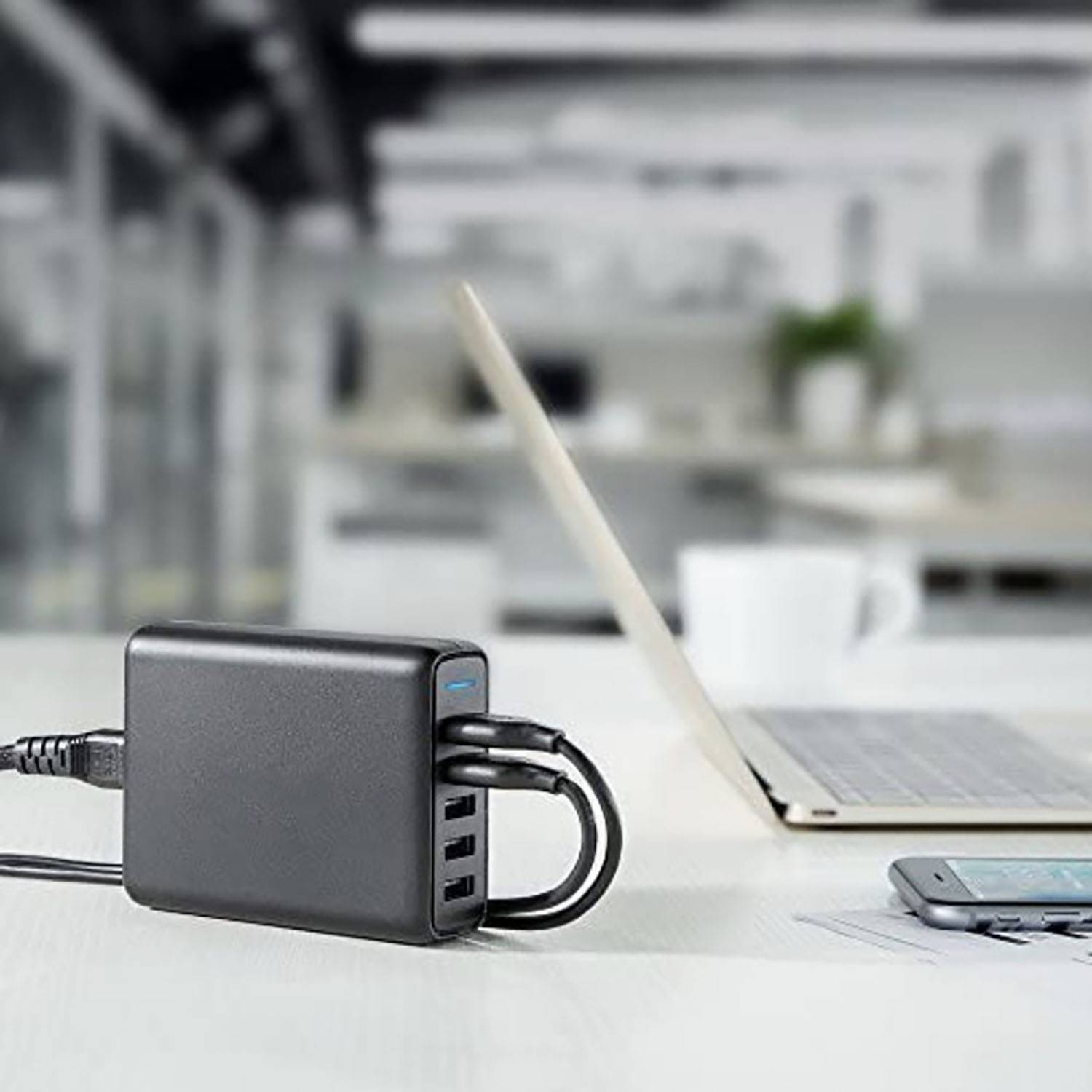 Multi Port Charger 4
