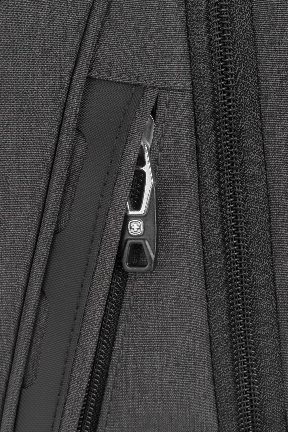 SWISSGEAR 5358 Travel Tech Elite USB ScanSmart Laptop Backpack 7