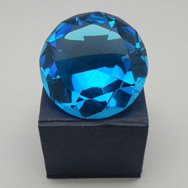 CRYSTAL DIAMOND PAPERWEIGHT 80 MM 2