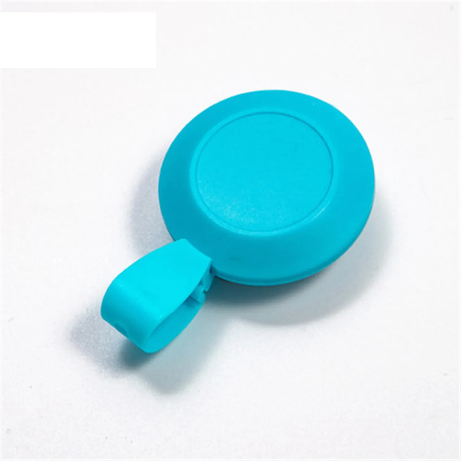 Easy-Pull Button Badge 4