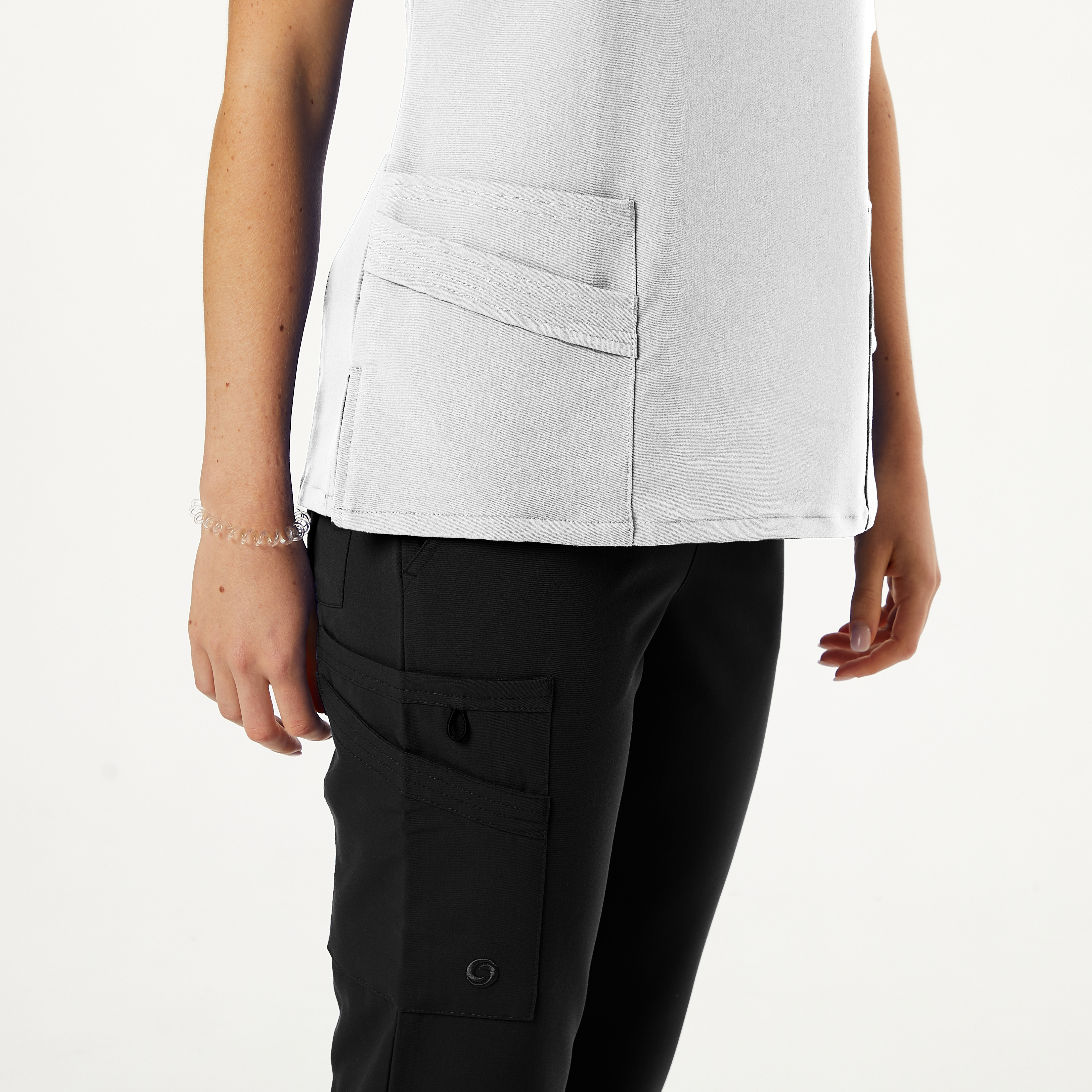 Womens WYND Multi-Pocket Scrub Top 6