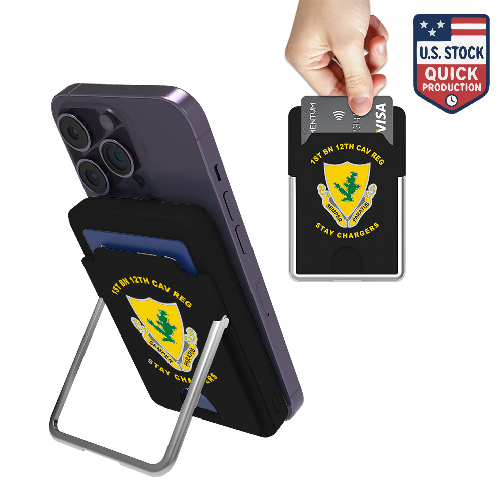 Trackable Magnetic Wallet Power Bank with 15W Wireless Charging 4