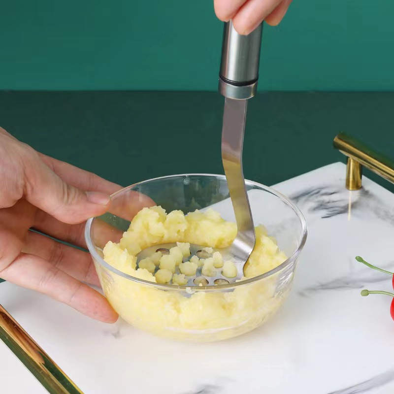Stainless Steel Potato Masher with Ergonomic Handle 1
