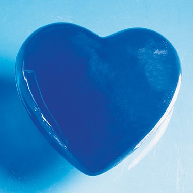 GLASS  HEART PAPER WEIGHT 1