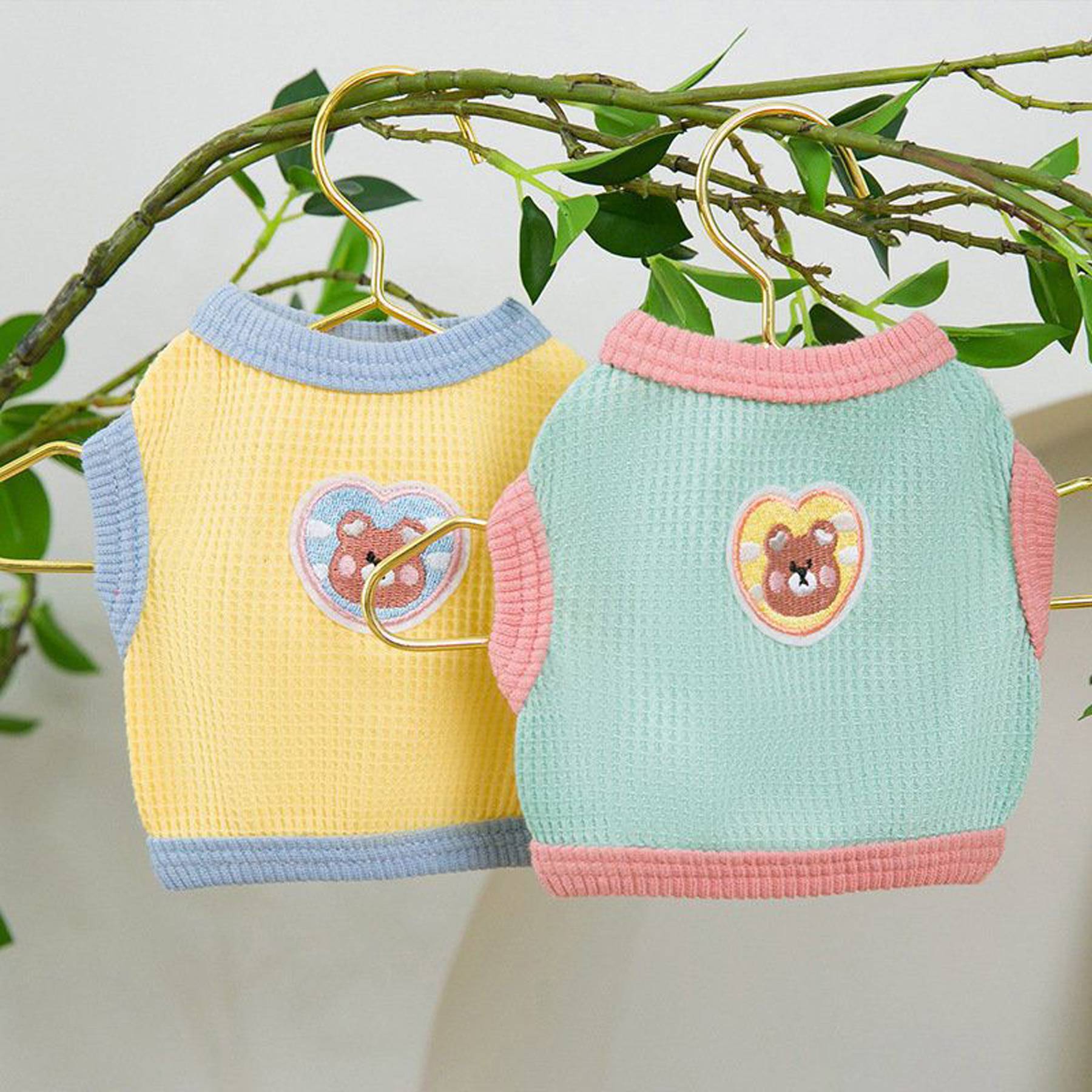 Cute costumes for cats and dogs 3