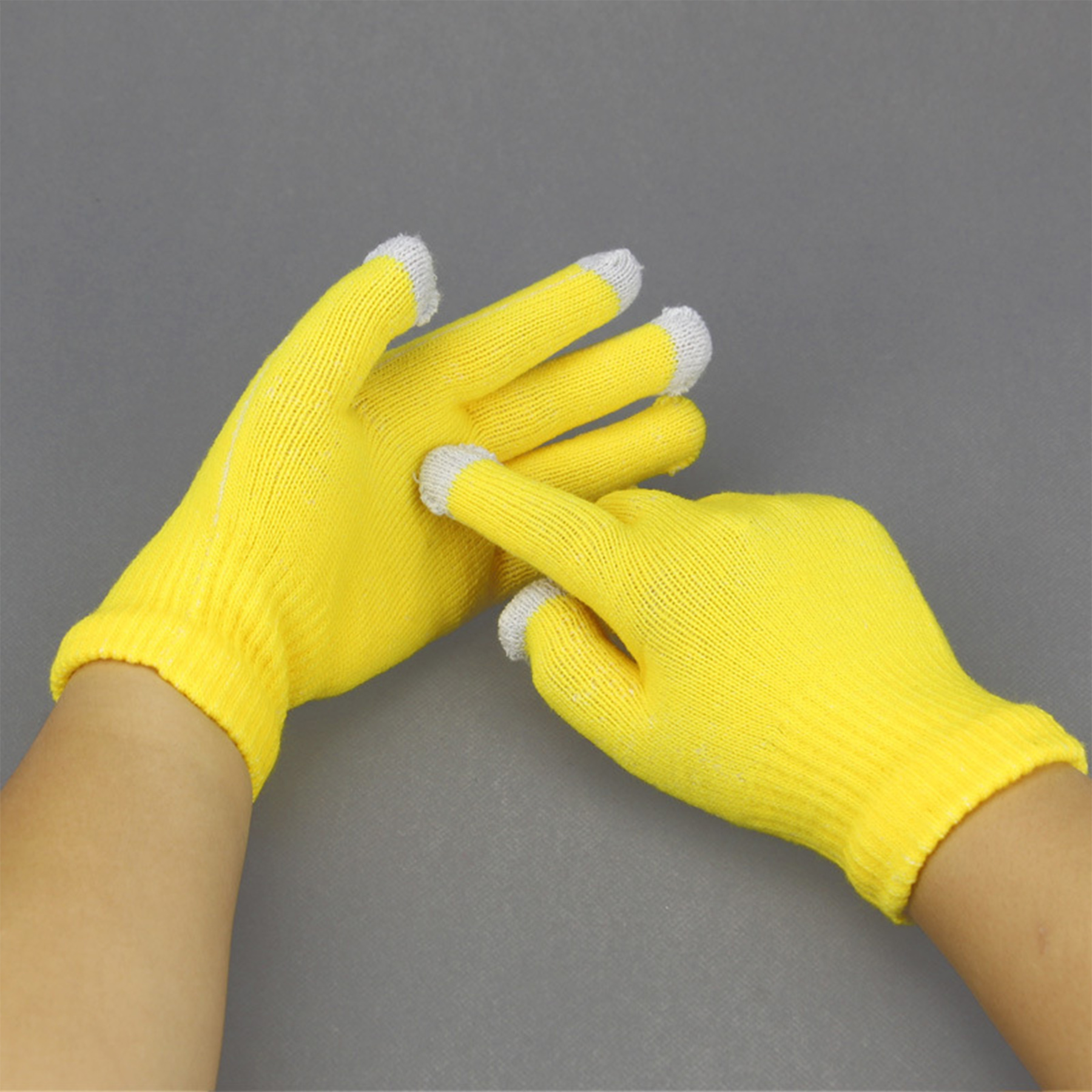Thermal Touchscreen Gloves 4