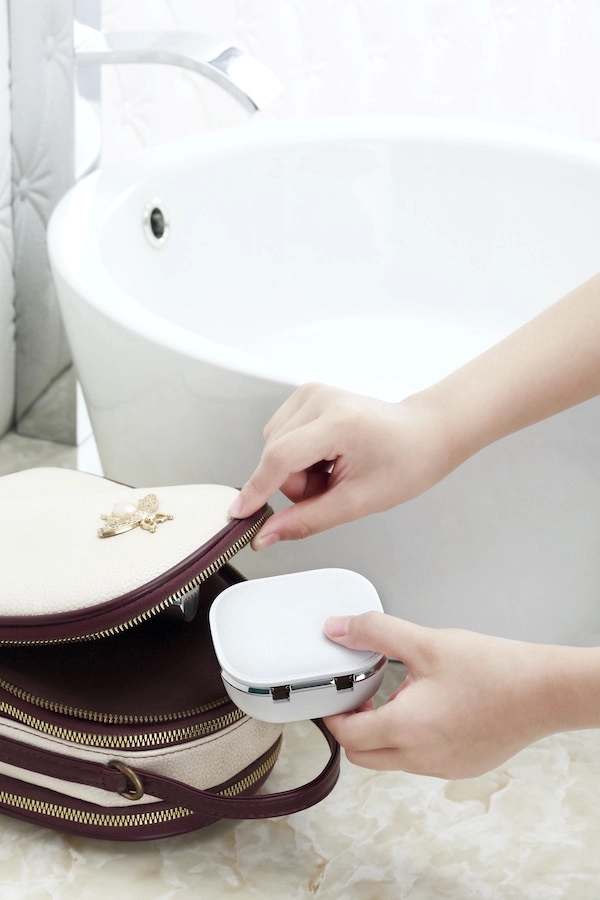Sanitizing toothbrush box 2