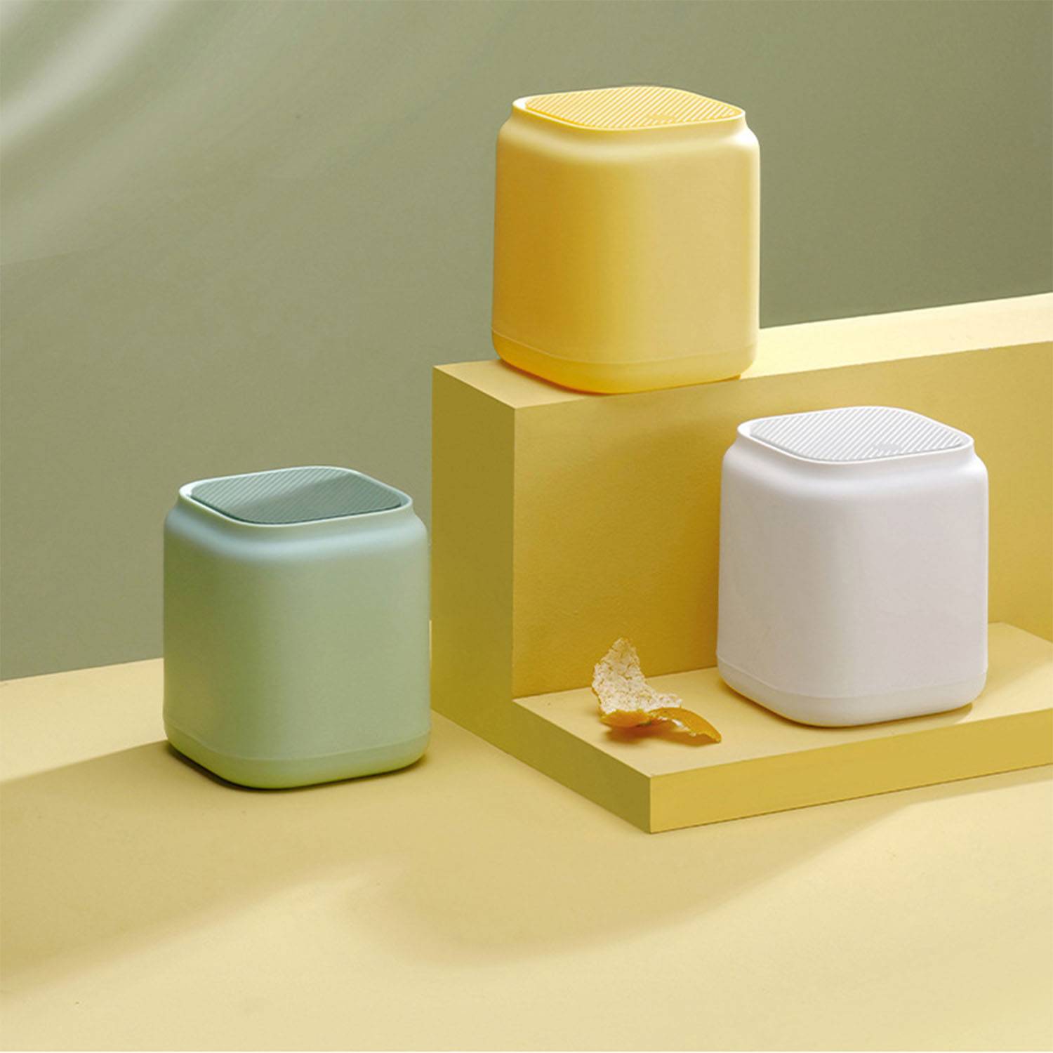 Mini Desktop Trash Can 3