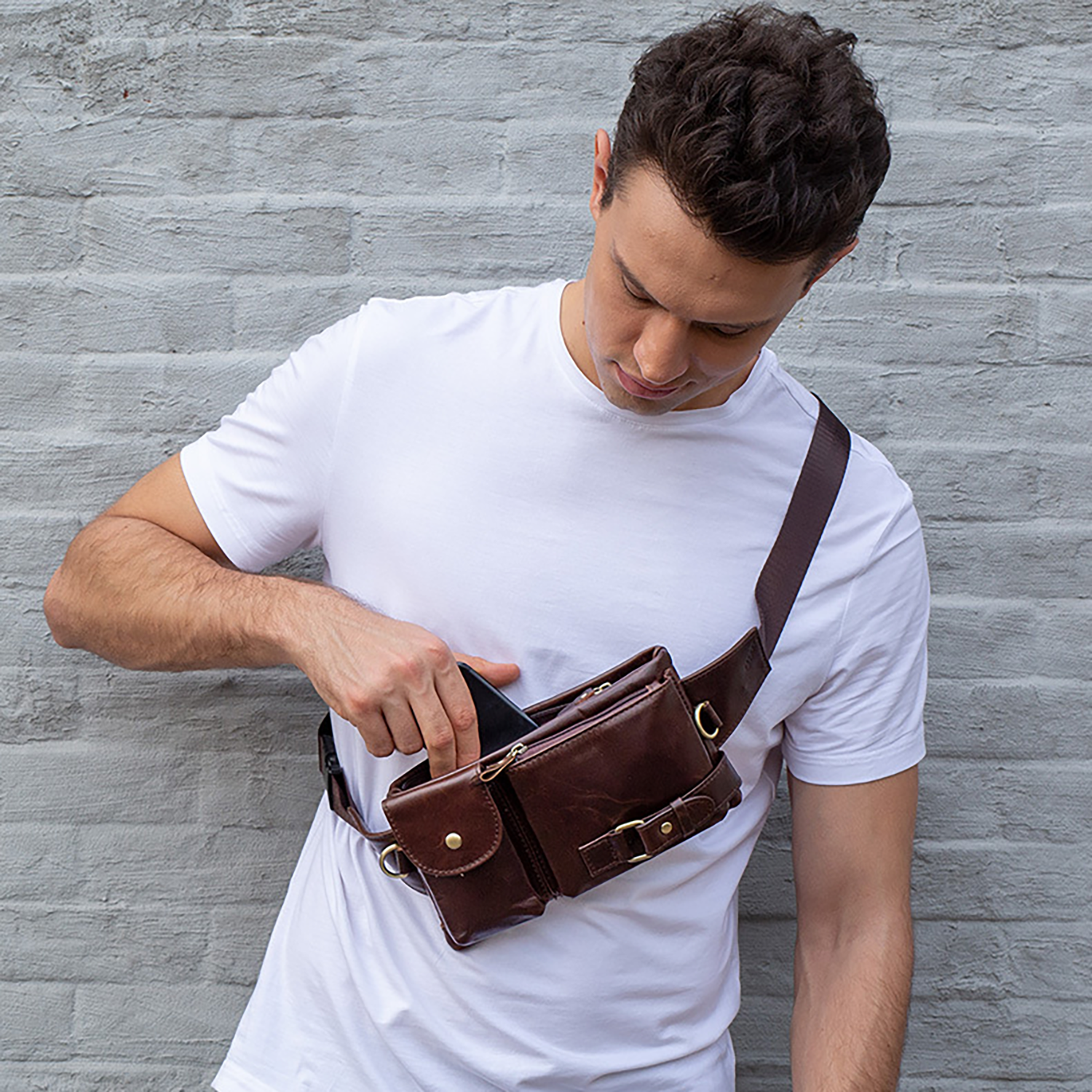 Custom Top-Layer Cowhide Leather Fanny Pack 5
