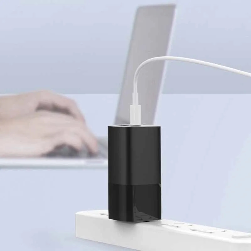 USB-C 65W PD Fast charger Multi-port 1