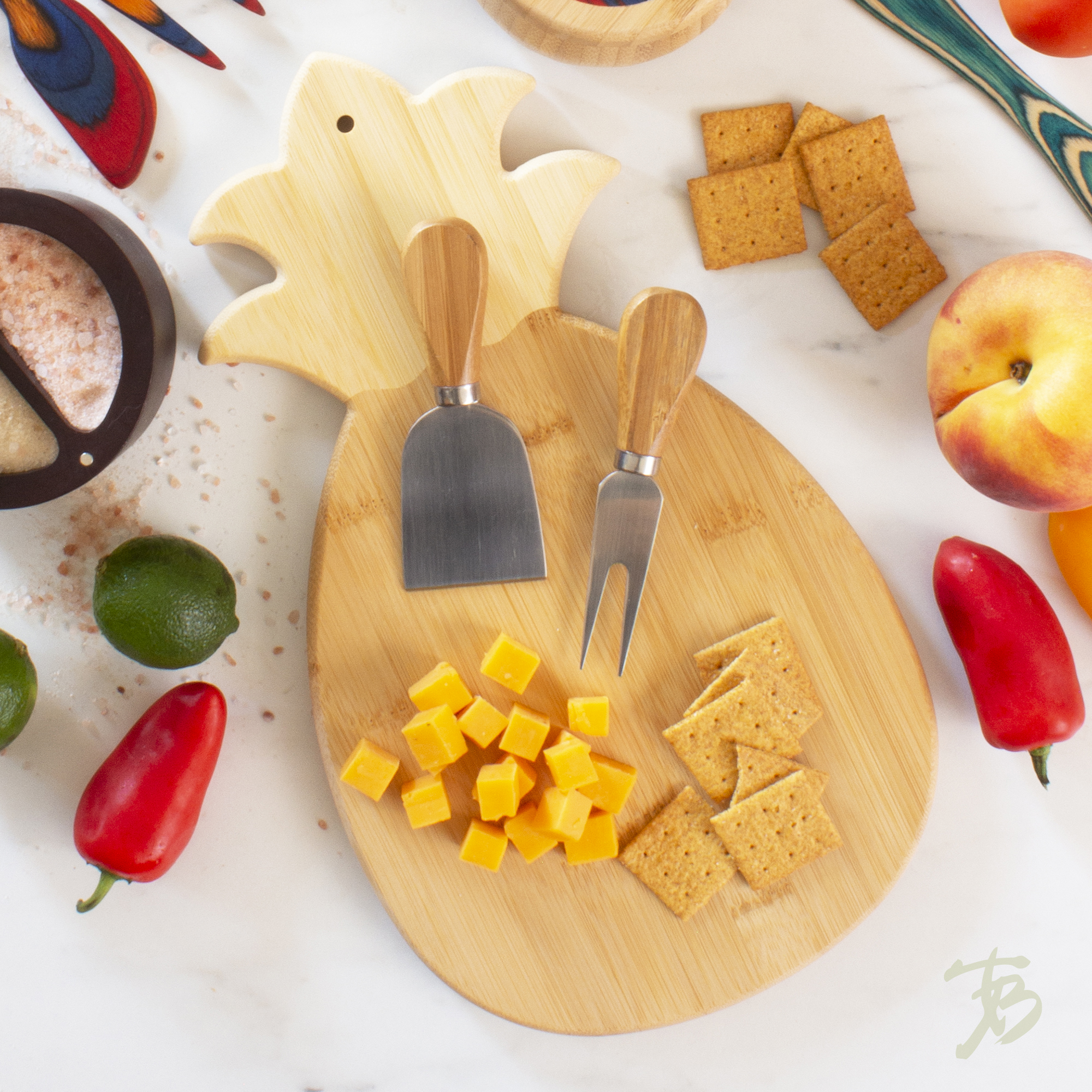 Pineapple Cutting & Serving Board 7