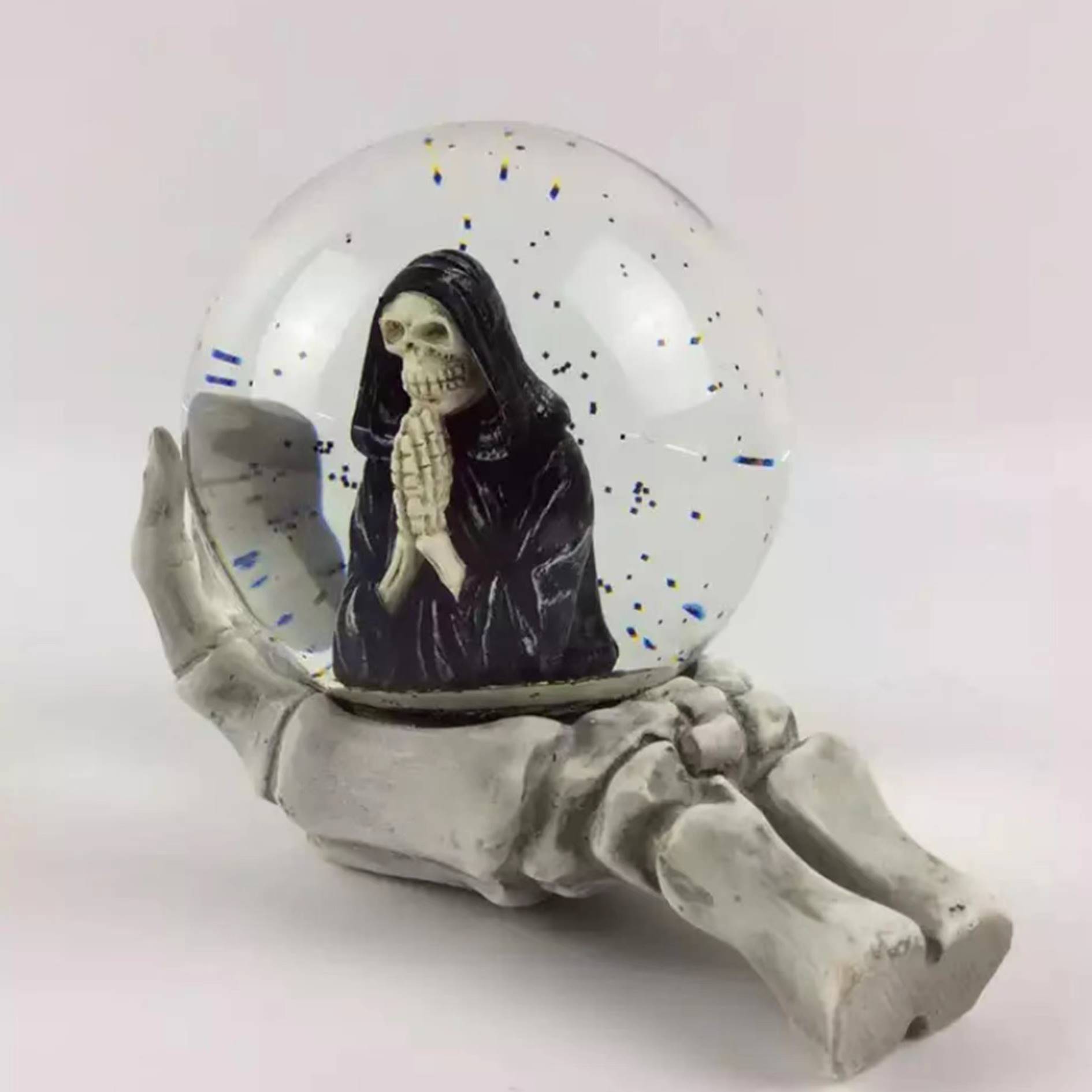 Custom Halloween Resin Skull Snow Globe 1