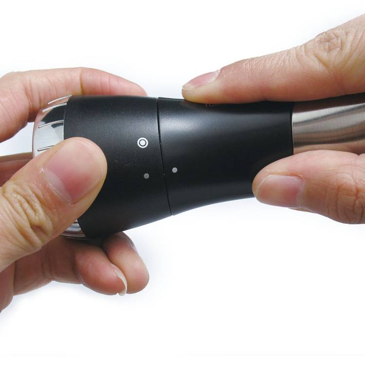 Multifunctional tool knife flashlight 3