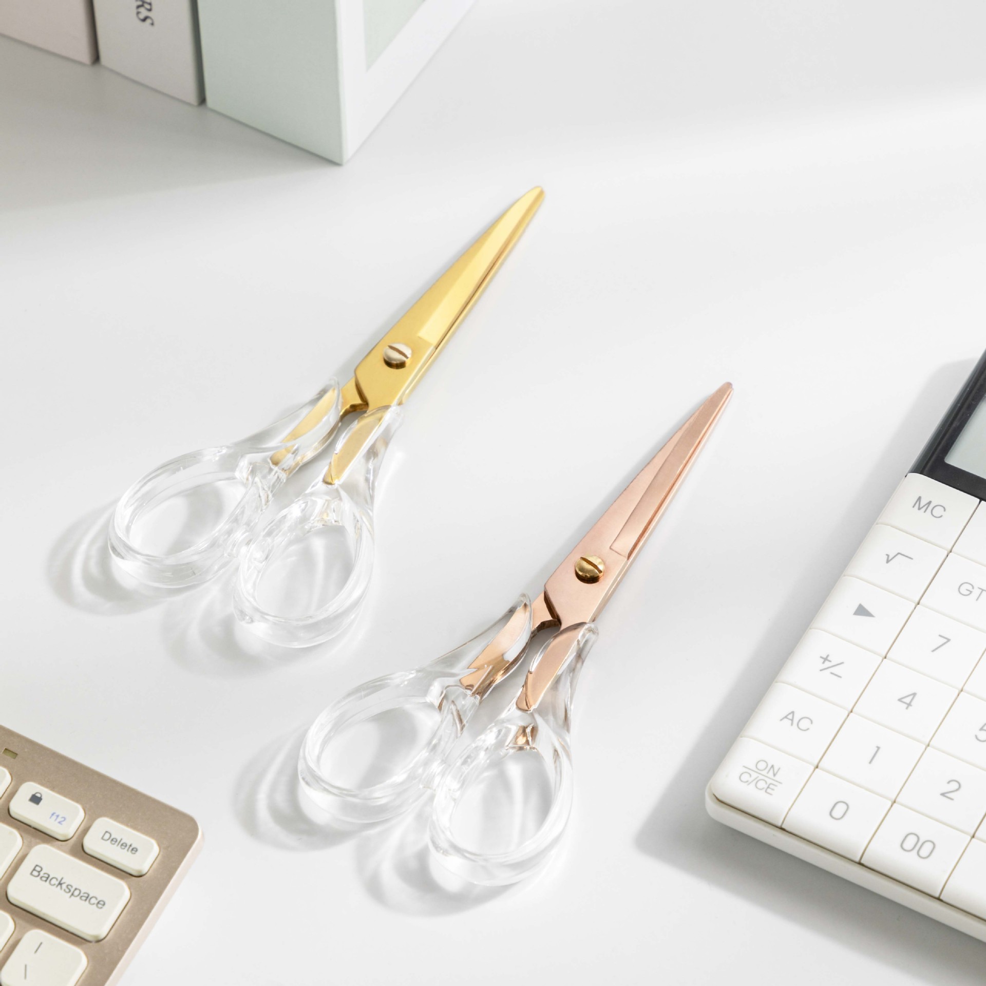 AcryEdge Scissors 2
