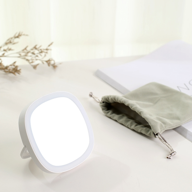 Rechargeable LED Lighted Pocket Mirror 1