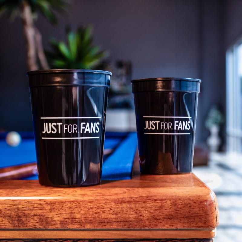 12oz Stadium Cups 7
