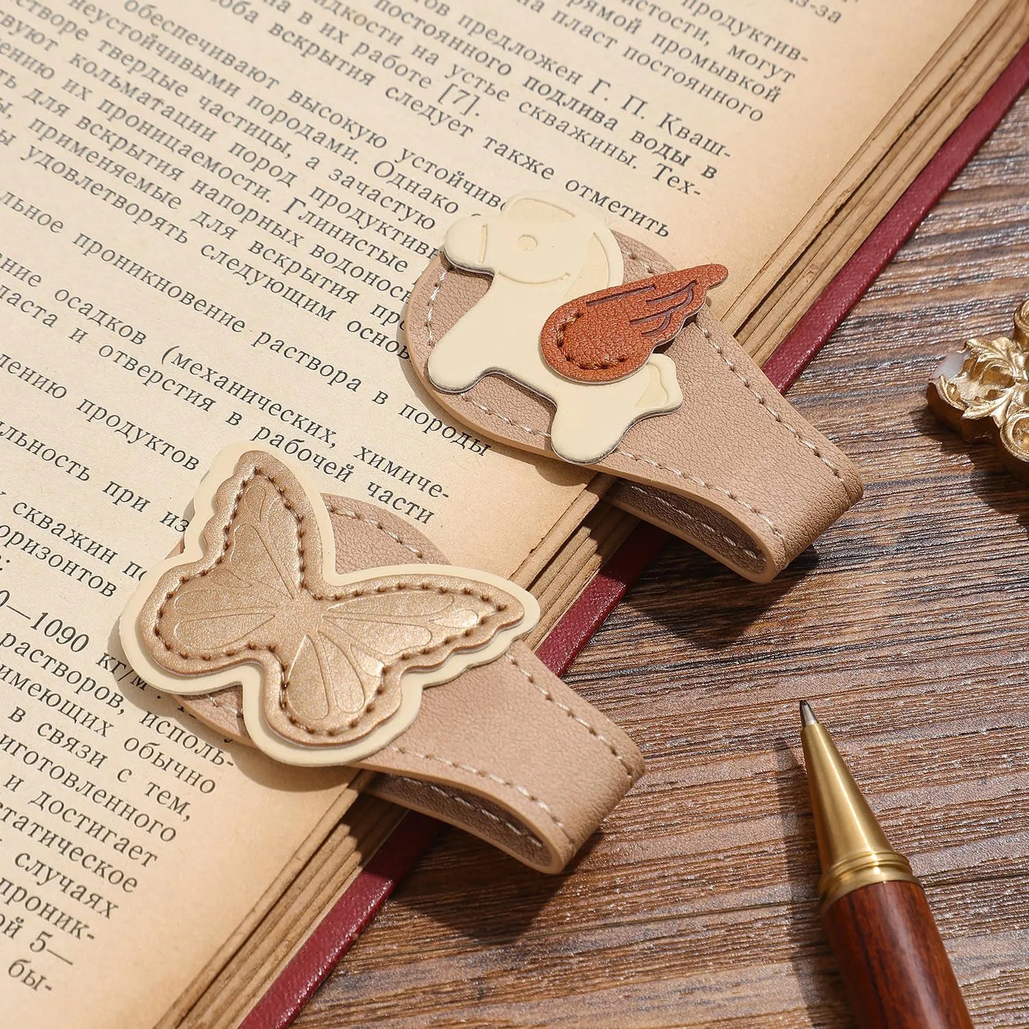 Wholesale Magnetic Leather Bookmark Clips 1