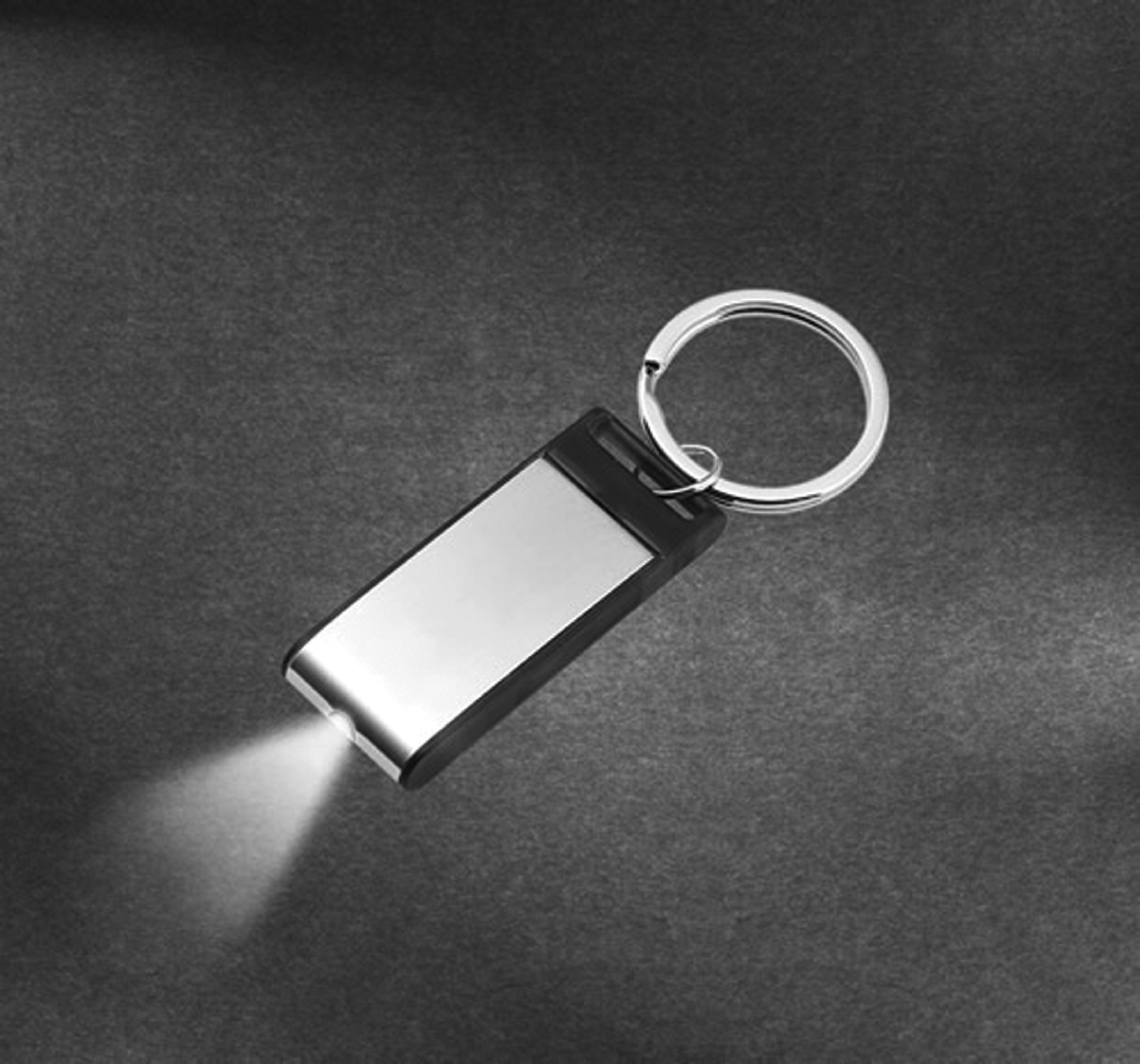 SILVER KEY CHAIN WITH LED LIGHT 1