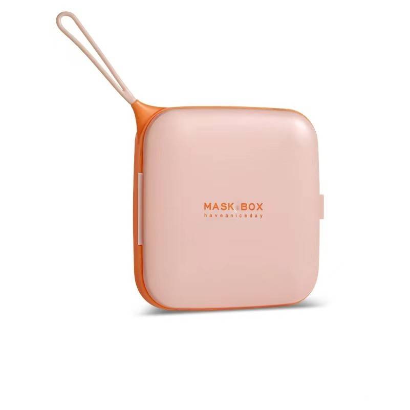 Face Mask Holder 2