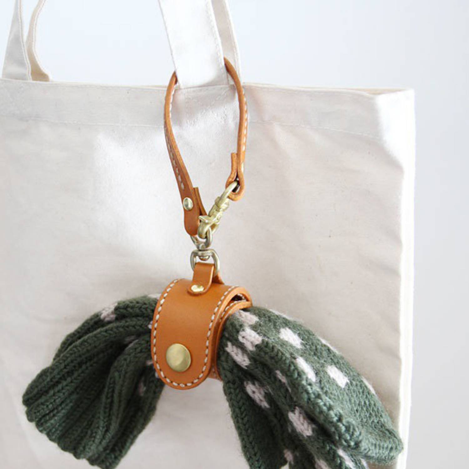 Portable PU Leather Glove Silk Scarf Holder Clip 9
