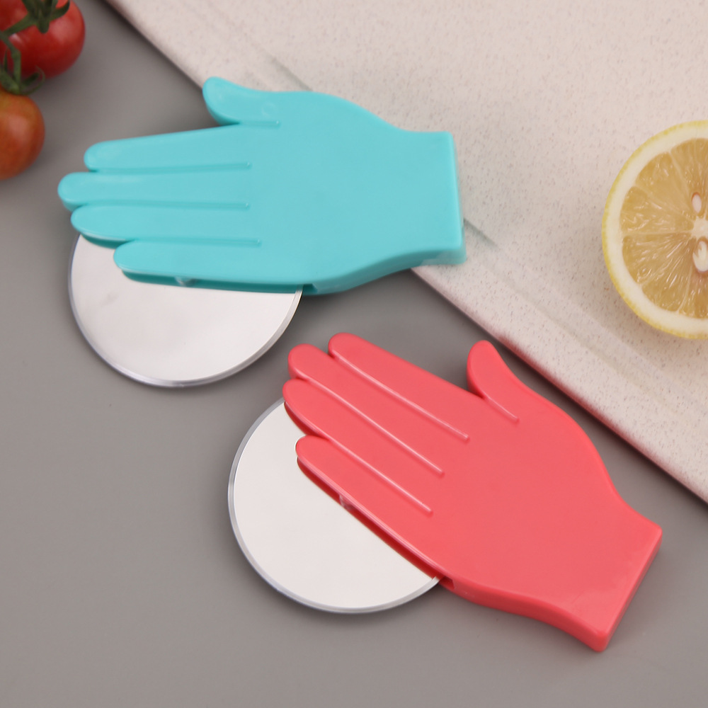 Palm Shaped Pizza Cutter 6