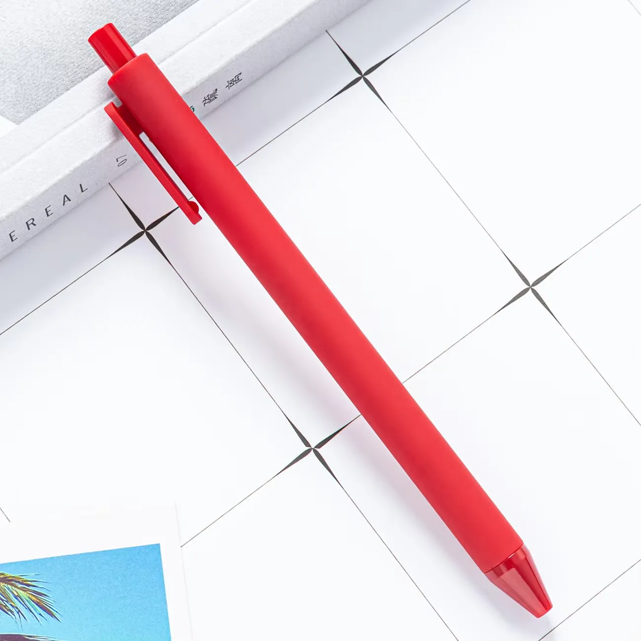 Colorful Plastic Retractable Ballpoint Pen 5