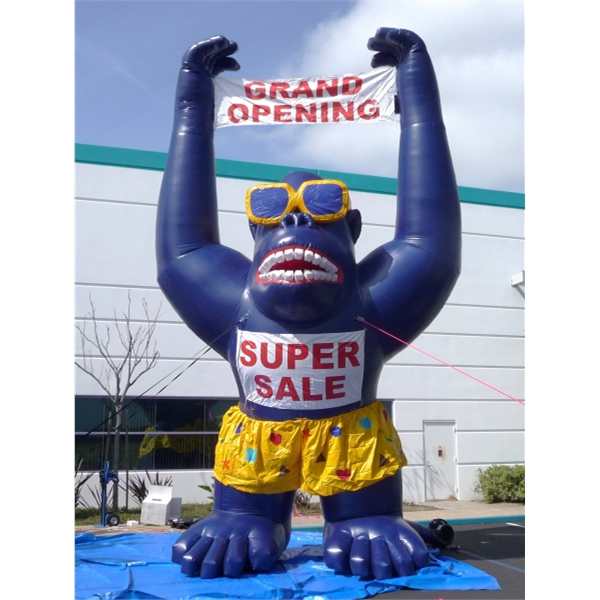 28' Inflatable Gorilla 3