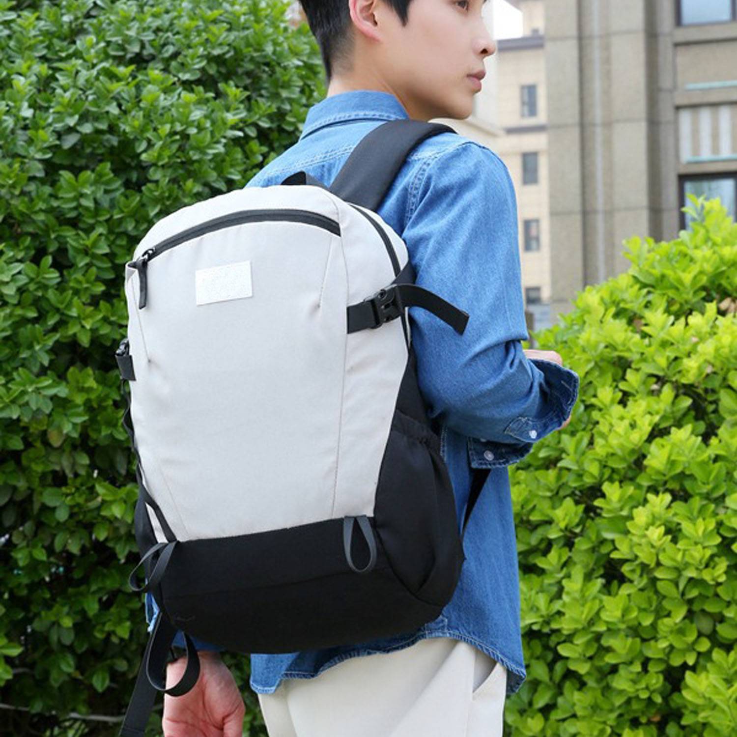 Large Capacity Lightweight Waterproof Hiking Backpack 6