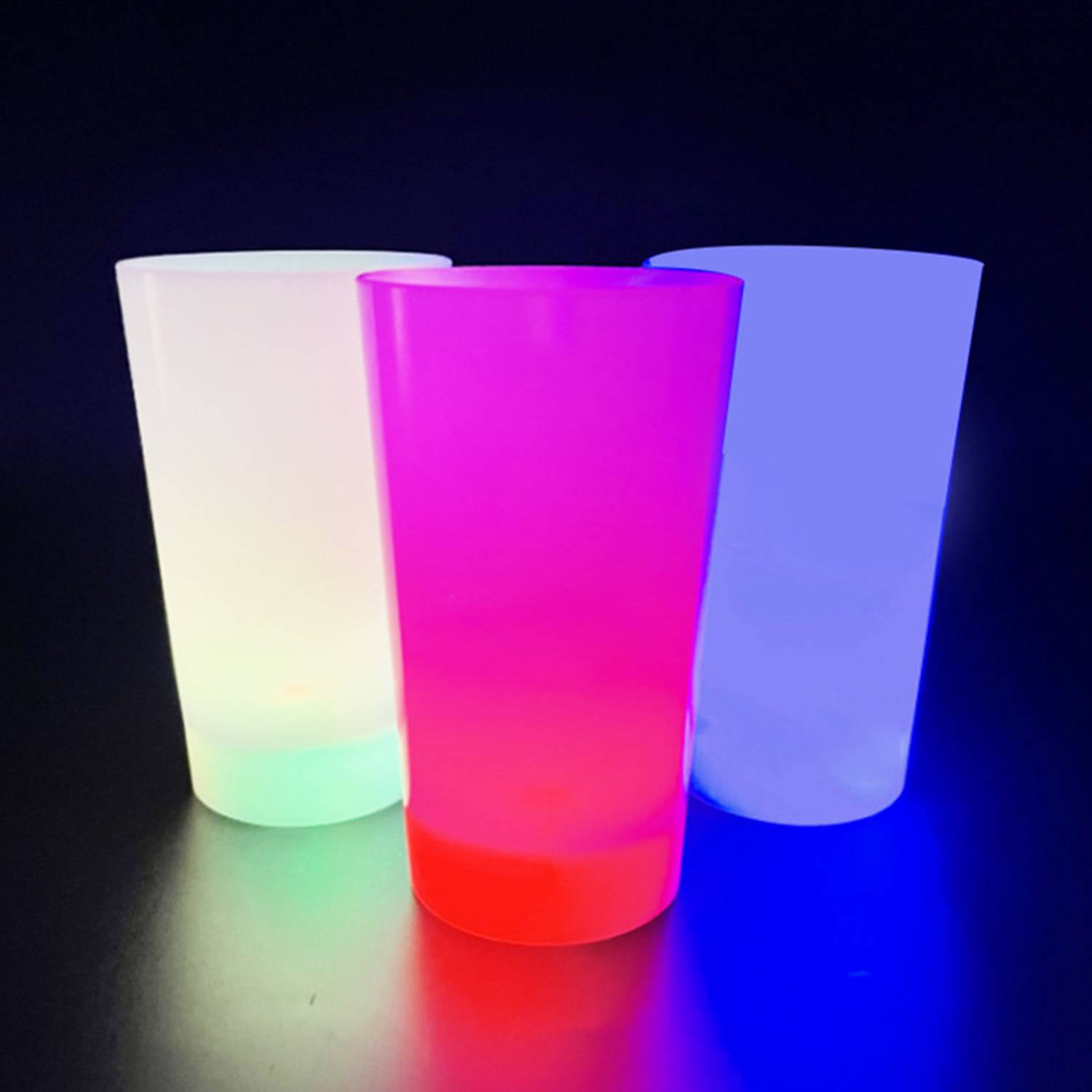 LED Glow Light Up Neon Look 15 oz Pint Glass 2